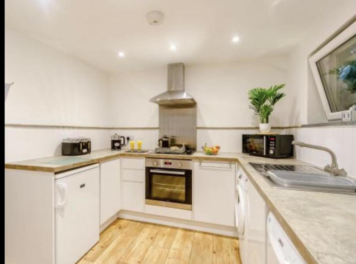 Charming 2-Bed Cottage In Wadebridge Cornwall المظهر الخارجي الصورة